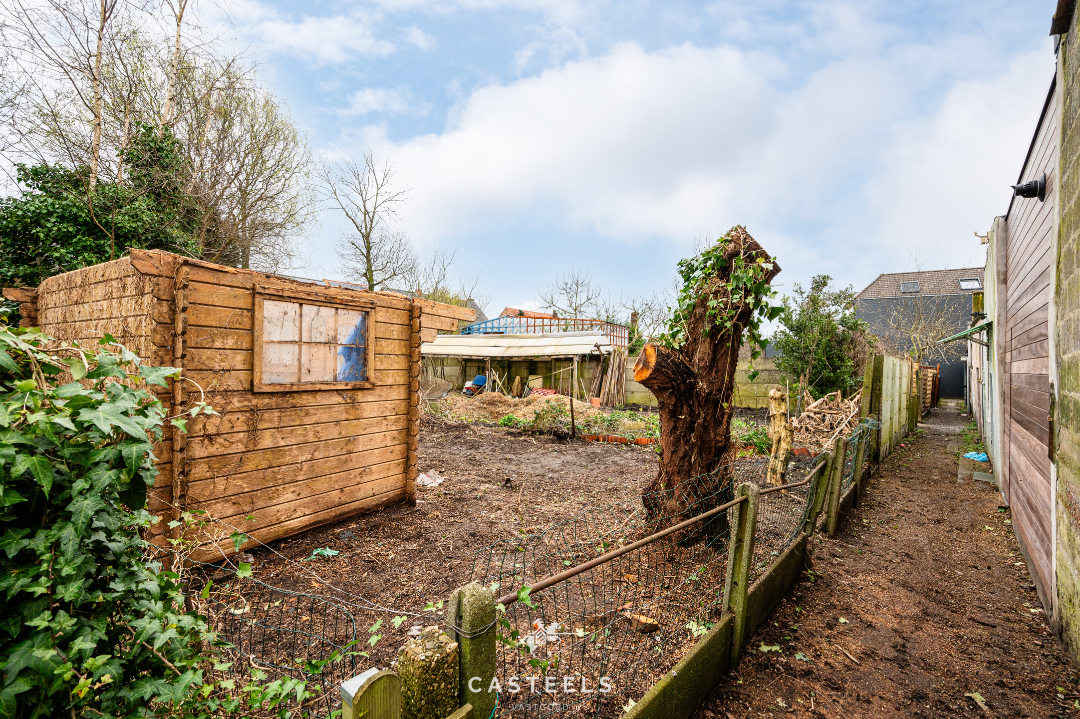 Afbeelding Volledig te renoveren woning met tuin te Gentbrugge! - Casteels Vastgoed