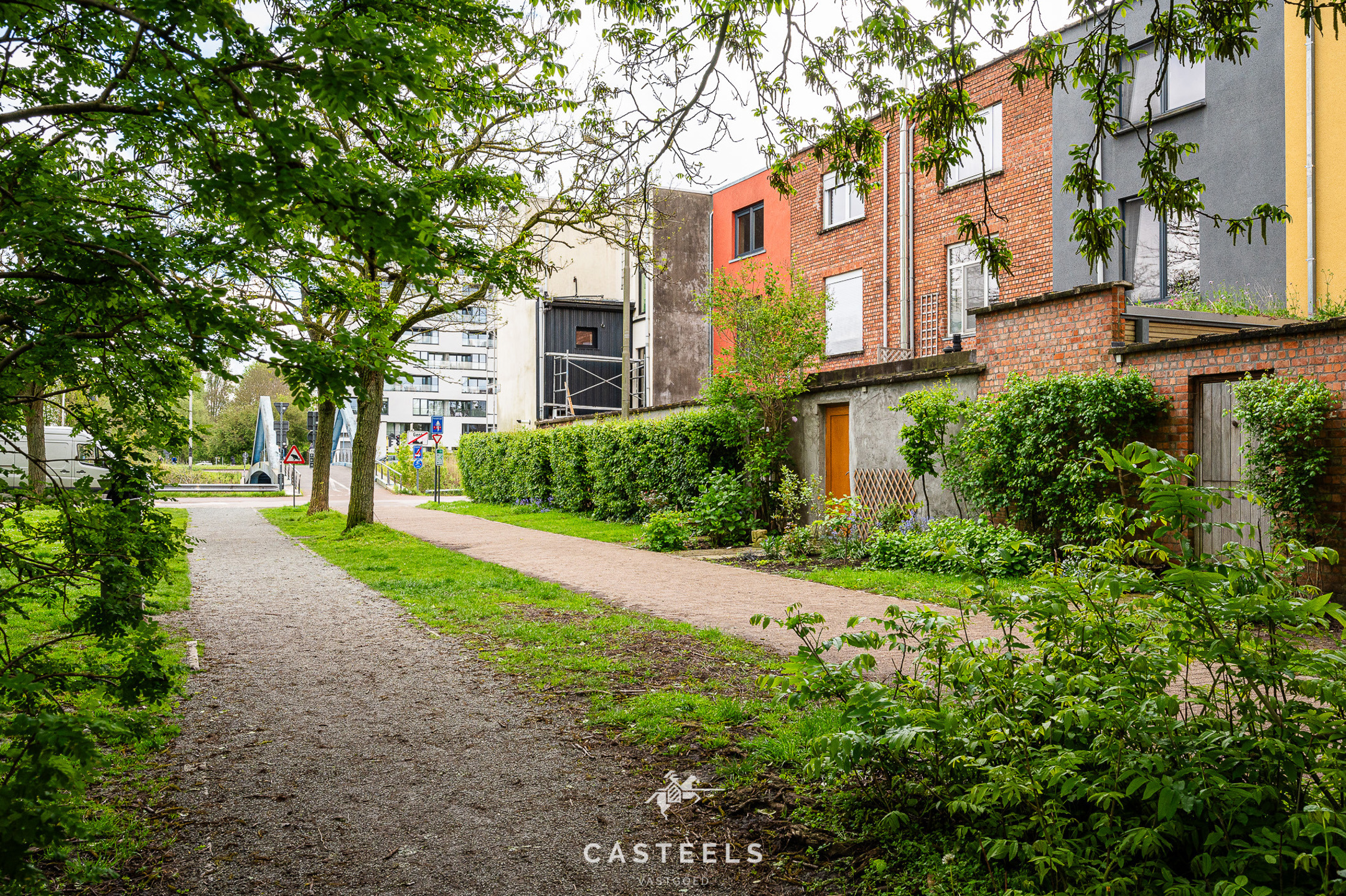 Afbeelding Gezinswoning te Gent waar natuur en mobiliteit samenkomen. - Casteels Vastgoed