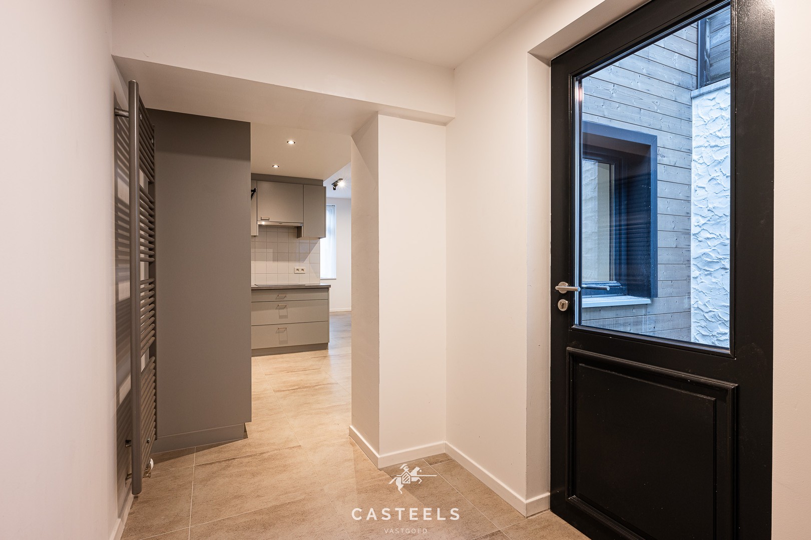 Afbeelding Recent gerenoveerde woning met 5 slpk, koer en terras te Gent - Casteels Vastgoed