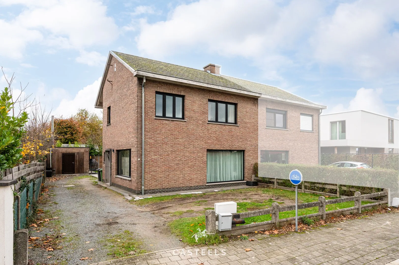 Afbeelding Instapklare halfopen woning te koop in Heusden - Casteels Vastgoed