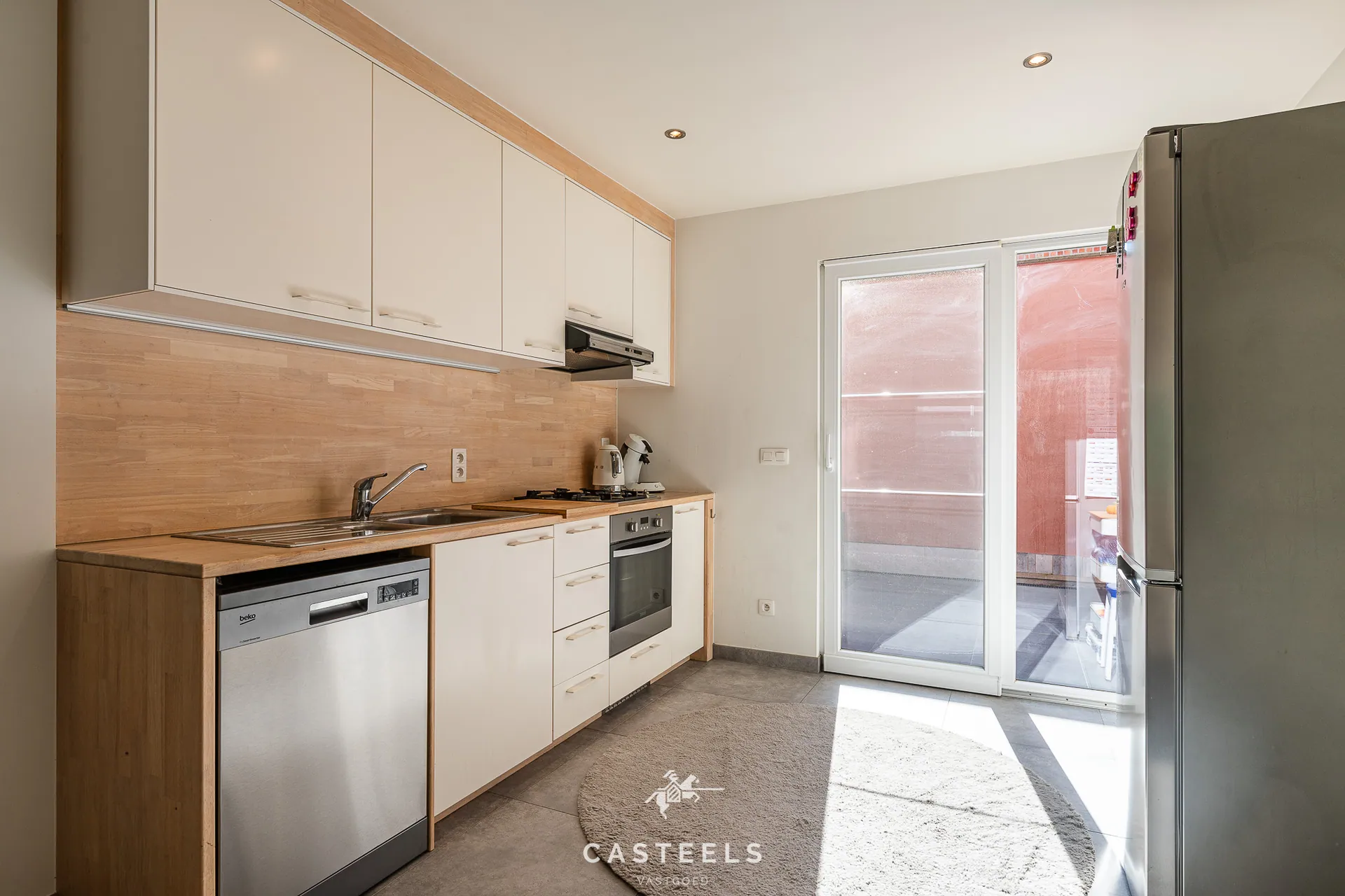 Afbeelding Gerenoveerde rijwoning te koop in Mariakerke - Casteels Vastgoed