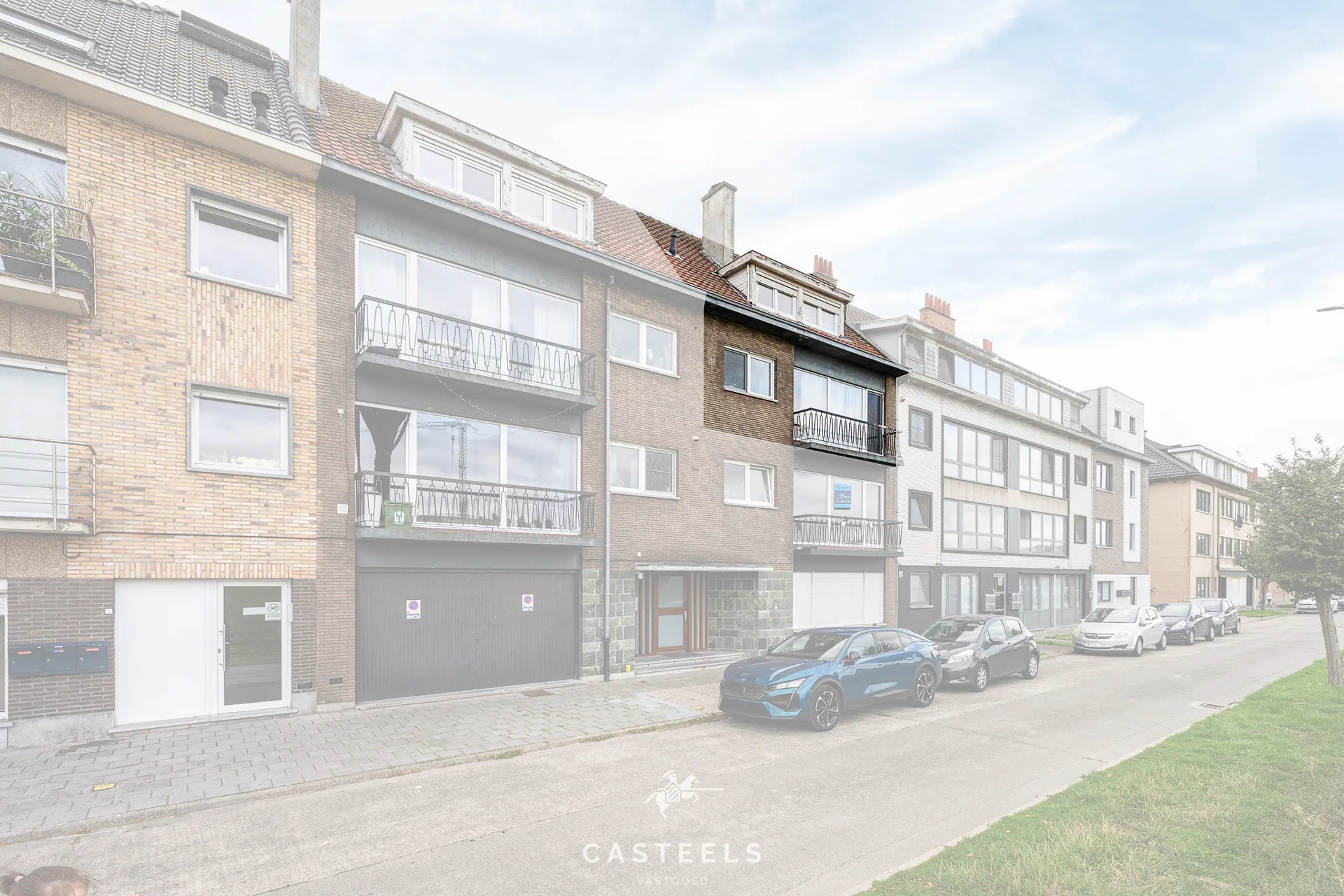 Afbeelding Gerenoveerd duplexappartement met groot terras, garage en 2 slaapkamers in Zelzate - Casteels Vastgoed