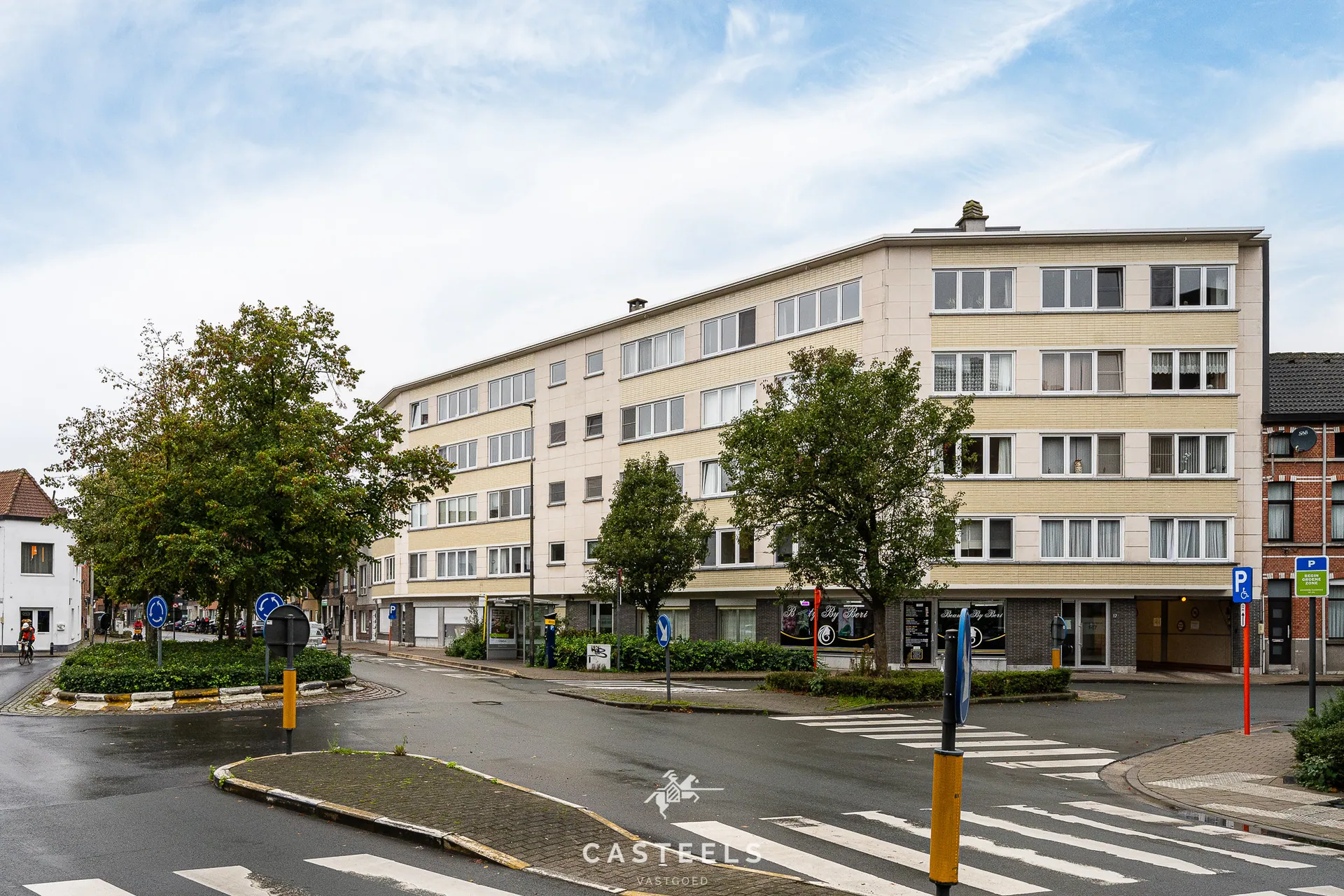 Afbeelding Ruim, te renoveren EPC B appartement met twee slpkmrs te Gent - Casteels Vastgoed