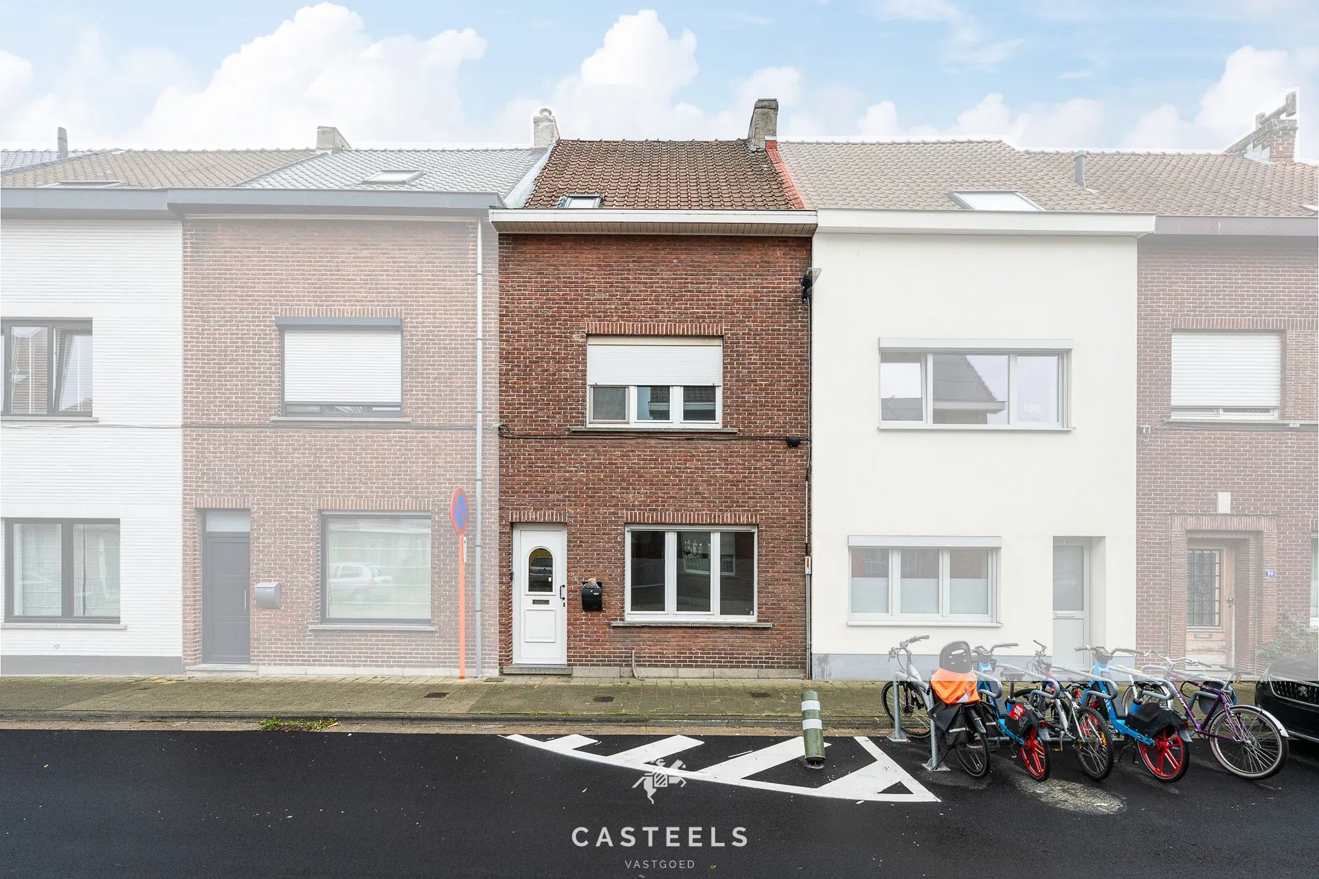 Afbeelding Te renoveren woning met ruime tuin in Merelbeke Flora - Casteels Vastgoed