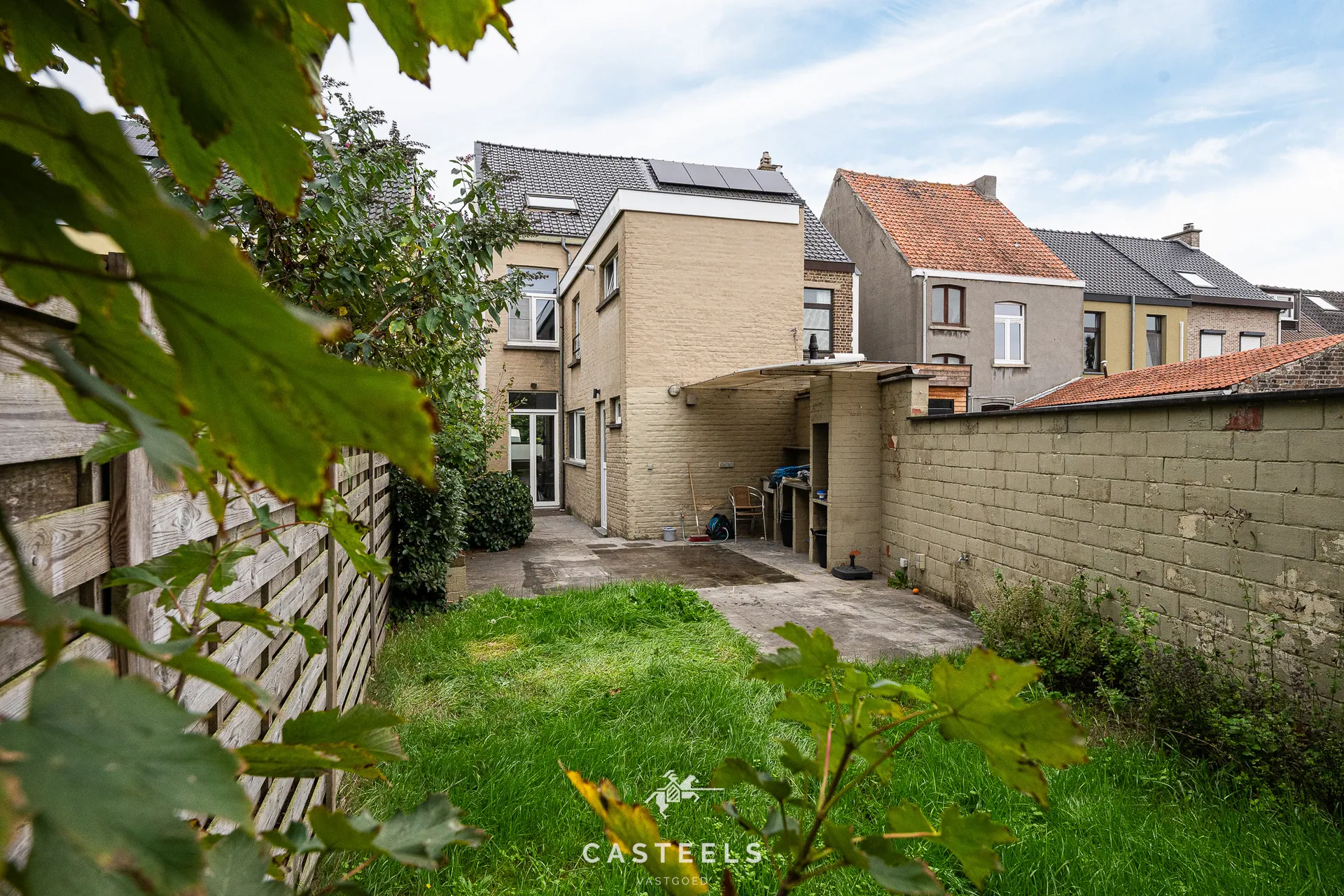 Afbeelding Centraal gelegen rijwoning met tuin in Sint-Denijs-Westrem - Casteels Vastgoed